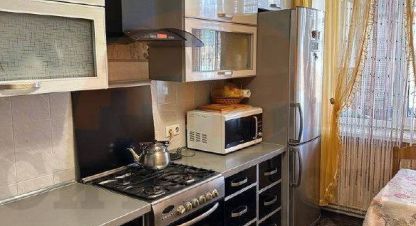 Продам квартиру 3-х комнатную с общей площадью 64.4м2, 6/9 эт., на улице Победы пр-кт, г. Евпатория, Крым авт. респ., Россия, агентство СитиДом. Фотография №1