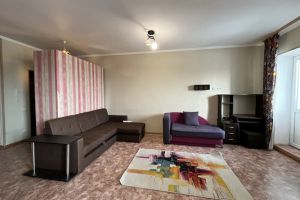 Продам квартиру 1 комнатную с общей площадью 40.1м2, 7/17 эт., на улице Дмитровская ул, г. Базарово д., Московская обл., Россия, агентство Интернет-партнер