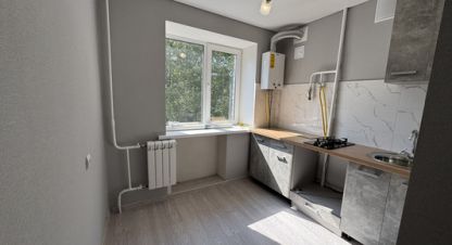 Продам квартиру 1 комнатную с общей площадью 31.2м2, 4/5 эт., на улице Ромашина ул, г. Рабочий посёлок белые берега, Брянская обл., Россия, агентство Интернет-партнер. Фотография №1