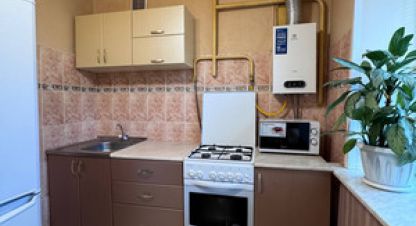 Купить квартиру 2-х комнатную, 42.4 кв. м. Фотография №1 Продам квартиру 2-х комнатную с общей площадью 42.4м2, 1/2 эт., на улице Тельмана ул, Володарский район, г. Брянск, Брянская обл., Россия, агентство Интернет-партнер. Фотография №1