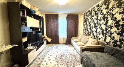 Купить квартиру 3-х комнатную, 63.7 кв. м. Фотография №1 Продам квартиру 3-х комнатную с общей площадью 63.7м2, 1/10 эт., на улице Авиационная ул, Советский район, г. Брянск, Брянская обл., Россия, агентство Интернет-партнер. Фотография №1