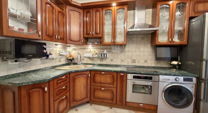 Продам квартиру 2-х комнатную с общей площадью 60.6м2, 1/12 эт., на улице Ромашина ул, Советский район, г. Брянск, Брянская обл., Россия, агентство Интернет-партнер. Фотография №1