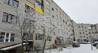 Продам квартиру 3-х комнатную с общей площадью 58.5м2, 3/5 эт., на улице Парковая ул, г. Костомукша, Карелия респ., Россия, агентство Интернет-партнер. Фотография №1