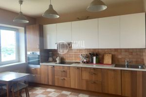 Продам квартиру 3-х комнатную с общей площадью 77.9м2, 14/17 эт., на улице Дмитровская ул, г. Базарово д., Московская обл., Россия, агентство Интернет-партнер