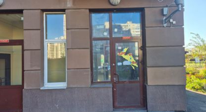 Сдам торговое помещение с общей площадью 60м2, на улице Венская ул, г. Заневскоеское поселение, кудрово, Ленинградская обл., Россия, агентство Интернет-партнер. Фотография №1