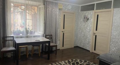 Купить квартиру 3-х комнатную, 56 кв. м. Фотография №1 Продам квартиру 3-х комнатную с общей площадью 56м2, 1/5 эт., на улице Казахская улсолнечн круг, Первомайский район, г. Ростов-на-Дону, Ростовская обл., Россия, агентство Интернет-партнер. Фотография №1