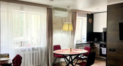 Продам квартиру 2-х комнатную с общей площадью 44.6м2, 2/5 эт., на улице Адыгейская ул, Кировский район, г. Ростов-на-Дону, Ростовская обл., Россия, агентство Интернет-партнер. Фотография №1