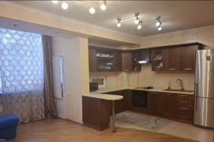 Продам квартиру 4-х комнатную с общей площадью 96.6м2, 1/3 эт., на улице Космонавтов пр-кт, Ворошиловский район, г. Ростов-на-Дону, Ростовская обл., Россия, агентство Интернет-партнер