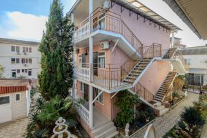 Продам торговое помещение с общей площадью 380м2, на улице Морская 4 ул, г. Саки , Крым авт. респ., Россия, агентство Интернет-партнер