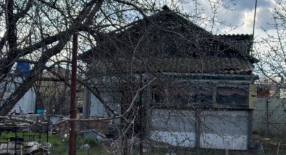 Купить коттедж/дачу 2-х комнатную, 20 кв. м. Фотография №1 Продам коттедж/дачу 2-х комнатную с общей площадью 20м2, на улице Снт осень 4 линия, г. Волгоград, Волгоградская обл., Россия, агентство Живем Дома. Фотография №1
