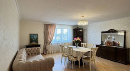 Продам квартиру 3-х комнатную с общей площадью 97м2, 2/5 эт., на улице Бозиева, г. Нарткала, Кабардино-Балкария респ., Россия, агентство Интернет-партнер. Фотография №1