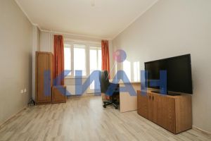 Продам квартиру 1 комнатную с общей площадью 37.9м2, 13/25 эт., на улице Воронова ул, Советский р-н район, г. Красноярск, Красноярский край, Россия, агентство Интернет-партнер