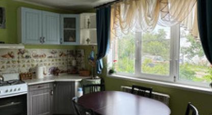 Купить коттедж/дачу 2-х комнатную, 42.6 кв. м. Фотография №1 Продам коттедж/дачу 2-х комнатную с общей площадью 42.6м2, на улице 9-я аллея, Курчатовский район район, г. Челябинск, Челябинская обл., Россия, агентство Интернет-партнер. Фотография №1