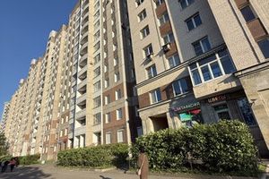 Продам квартиру 1 комнатную с общей площадью 41.4м2, 11/16 эт., на улице Ветеранов пр-кт, Красносельский район, г. Санкт-Петербург, Санкт-Петербург, Россия, агентство Интернет-партнер