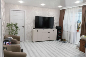 Продам квартиру 2-х комнатную с общей площадью 43.4м2, 4/5 эт., на улице Половинская, Ксм район, г. Курган, Курганская обл., Россия, агентство Домовой45