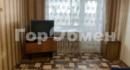 Купить квартиру 2-х комнатную, 45.9 кв. м. Фотография №1 Продам квартиру 2-х комнатную с общей площадью 45.9м2, 5/5 эт., на улице Пионерская, г. Щёкино, Тульская обл., Россия, агентство ГорОбмен. Фотография №1