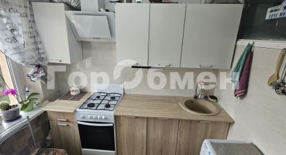 Купить квартиру 1 комнатную, 31.8 кв. м. Фотография №1 Продам квартиру 1 комнатную с общей площадью 31.8м2, 5/5 эт., на улице Лесная, г. Сочи, Краснодарский край, Россия, агентство ГорОбмен. Фотография №1