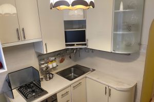 Продам квартиру 3-х комнатную с общей площадью 57.2м2, 2/3 эт., на улице Приморское шоссе, г. Зеленогорск, Санкт-Петербург, Россия, агентство Интернет-партнер