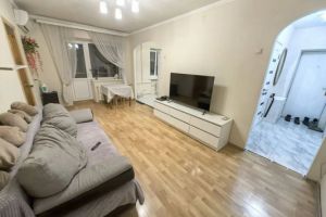 Продам квартиру 3-х комнатную с общей площадью 56м2, 5/5 эт., на улице Мечникова, Октябрьский район, г. Ростов-на-Дону, Ростовская обл., Россия, агентство Интернет-партнер