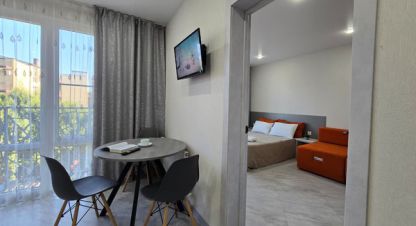 Продам квартиру 1 комнатную с общей площадью 33.3м2, 2/3 эт., на улице Ангарский пер, г. Витязево, Краснодарский край, Россия, агентство Интернет-партнер. Фотография №1