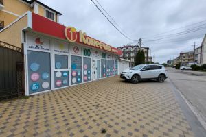 Продам торговое помещение с общей площадью 140м2, на улице Лазурная ул, г. Витязево, Краснодарский край, Россия, агентство Интернет-партнер