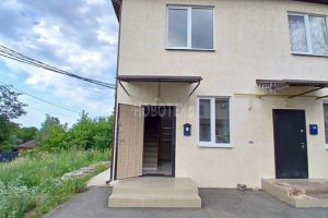 Продам квартиру 1 комнатную с общей площадью 40.5м2, 1/2 эт., на улице Центральная, г. Хадыженск, Краснодарский край, Россия, агентство Интернет-партнер