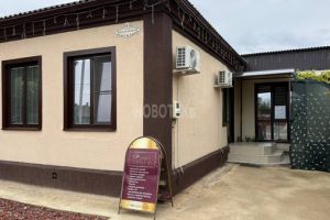 Продам торговое помещение с общей площадью 97.6м2, на улице Вокзальная ул, г. Каневская, Краснодарский край, Россия, агентство Интернет-партнер