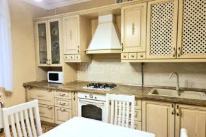 Продам дом 3-х комнатный с общей площадью 136м2, на улице Октябрьская, г. Азовская, Краснодарский край, Россия, агентство Интернет-партнер