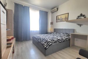 Продам дом 5-ти комнатный с общей площадью 127м2, на улице Тополиная, г. Ленина х, Краснодарский край, Россия, агентство Аурус-Риэлт