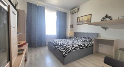 Купить дом 5-ти комнатную, 127 кв. м. Фотография №1 Продам дом 5-ти комнатный с общей площадью 127м2, на улице Тополиная, г. Ленина х, Краснодарский край, Россия, агентство Аурус-Риэлт. Фотография №1