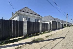 Продам дом 3-х комнатный с общей площадью 100м2, на улице -й лиговский, г. Краснодар, Краснодарский край, Россия, агентство Аурус-Риэлт