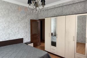 Продам квартиру 2-х комнатную с общей площадью 50.8м2, 3/4 эт., на улице Краснооктябрьская ул, г. Майкоп, Адыгея респ., Россия, агентство Мореон Инвест