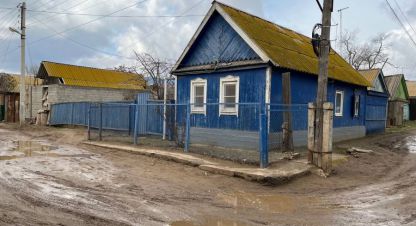 Купить дом 1 комнатную, 31.1 кв. м. Фотография №1 Продам дом 1 комнатный с общей площадью 31.1м2, на улице Шаляпина ул, г. Астрахань, Астраханская обл., Россия, агентство Доверие AN. Фотография №1