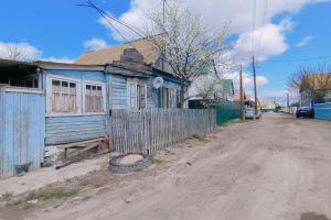 Продам дом 4-х комнатный с общей площадью 74.2м2, на улице К  маркса ул, г. Карагали с, Астраханская обл., Россия, агентство Доверие AN
