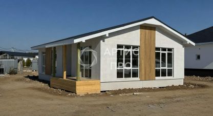 Купить дом 4-х комнатную, 115 кв. м. Фотография №1 Продам дом 4-х комнатный с общей площадью 115м2, на улице Осенняя, г. Ключи, Свердловская обл., Россия, агентство Артис Про. Фотография №1