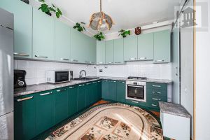 Продам квартиру 5-ти комнатную с общей площадью 117.7м2, 2/3 эт., на улице Воздушная ул, Центральный район, г. Калининград, Калининградская обл., Россия, агентство ООО "Базис-Недвижимость"