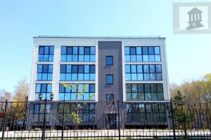 Продам квартиру 3-х комнатную с общей площадью 93.2м2, 2/4 эт., на улице Победы пр-кт, г. Калининград, Калининградская обл., Россия, агентство ООО "Базис-Недвижимость"