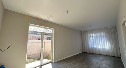 Купить дом 3-х комнатную, 75 кв. м. Фотография №1 Продам дом 3-х комнатный с общей площадью 75м2, на улице Есаульская ул, г. Южный, Краснодарский край, Россия, агентство Мореон Инвест. Фотография №1