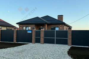 Продам дом 4-х комнатный с общей площадью 100м2, на улице Красивая ул, г. Южный, Краснодарский край, Россия, агентство Мореон Инвест