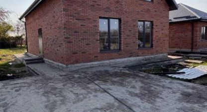 Купить дом в г. Новотитаровская ст-ца. Фотография №3