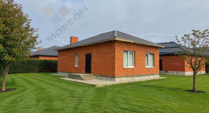 Продам дом 3-х комнатный с общей площадью 100м2, на улице Юбилейная ул, г. Тахтамукай аул, Адыгея респ., Россия, агентство Мореон Инвест. Фотография №1