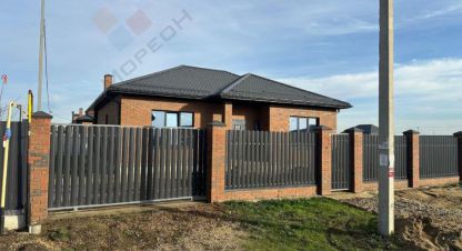 Продам дом 3-х комнатный с общей площадью 115м2, на улице Аэродромная ул, г. Новотитаровская ст-ца, Краснодарский край, Россия, агентство Мореон Инвест. Фотография №1