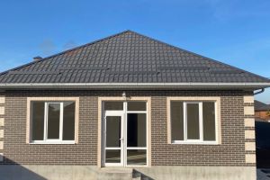 Продам дом 3-х комнатный с общей площадью 120м2, на улице Аэродромная ул, г. Новотитаровская ст-ца, Краснодарский край, Россия, агентство Мореон Инвест