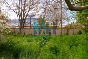 Продам земельный участок, на улице Заречная, г. Вишневое, Крым авт. респ., Россия, агентство Мастера Недвижимости 