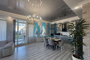 Продам дом 3-х комнатный с общей площадью 169.9м2, г. Рассвет (никоновское), Крым авт. респ., Россия, агентство Мастера Недвижимости 