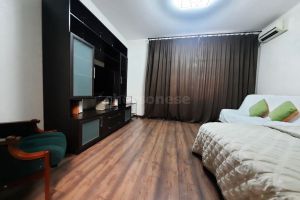 Продам квартиру 1 комнатную с общей площадью 45м2, 2/5 эт., на улице Челнокова, Гагаринский район, г. Севастополь, Крым авт. респ., Россия, агентство Херсонес Недвижимость