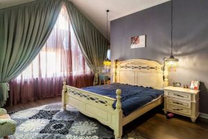 Продам квартиру 4-х комнатную с общей площадью 140м2, 4/6 эт., на улице Новороссийская, Ленинский район, г. Севастополь, Крым авт. респ., Россия, агентство Херсонес Недвижимость