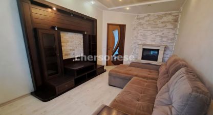 Продам квартиру 2-х комнатную с общей площадью 73м2, 6/11 эт., на улице Пожарова, Ленинский район, г. Севастополь, Крым авт. респ., Россия, агентство Херсонес Недвижимость. Фотография №1