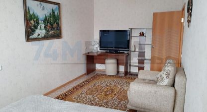 Сдам квартиру 1 комнатную с общей площадью 36м2, 2/10 эт., на улице Академика сахарова ул, Центральный район район, г. Челябинск, Челябинская обл., Россия, агентство 74 метра. Фотография №1