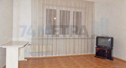 Снять 1 комнатную квартиру на улице Братьев Кашириных г. Челябинск. Фотография №4